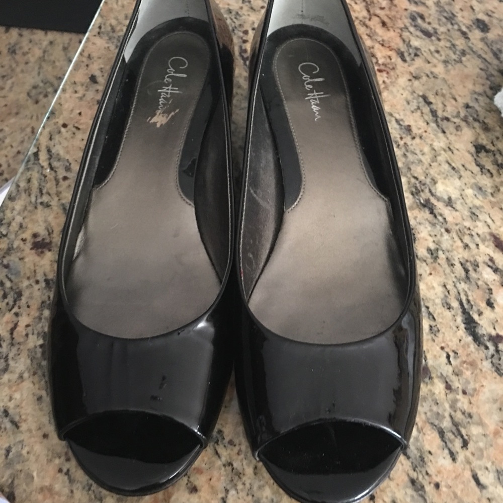 Gently used Cole Haan black shoes